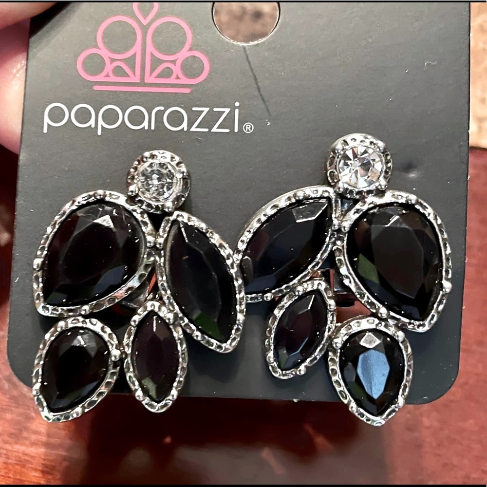 Paparazzi clip-on earrings! 😍